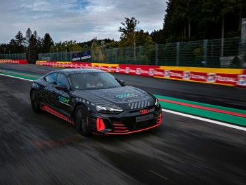 Audi RS e-Tron GT na torze